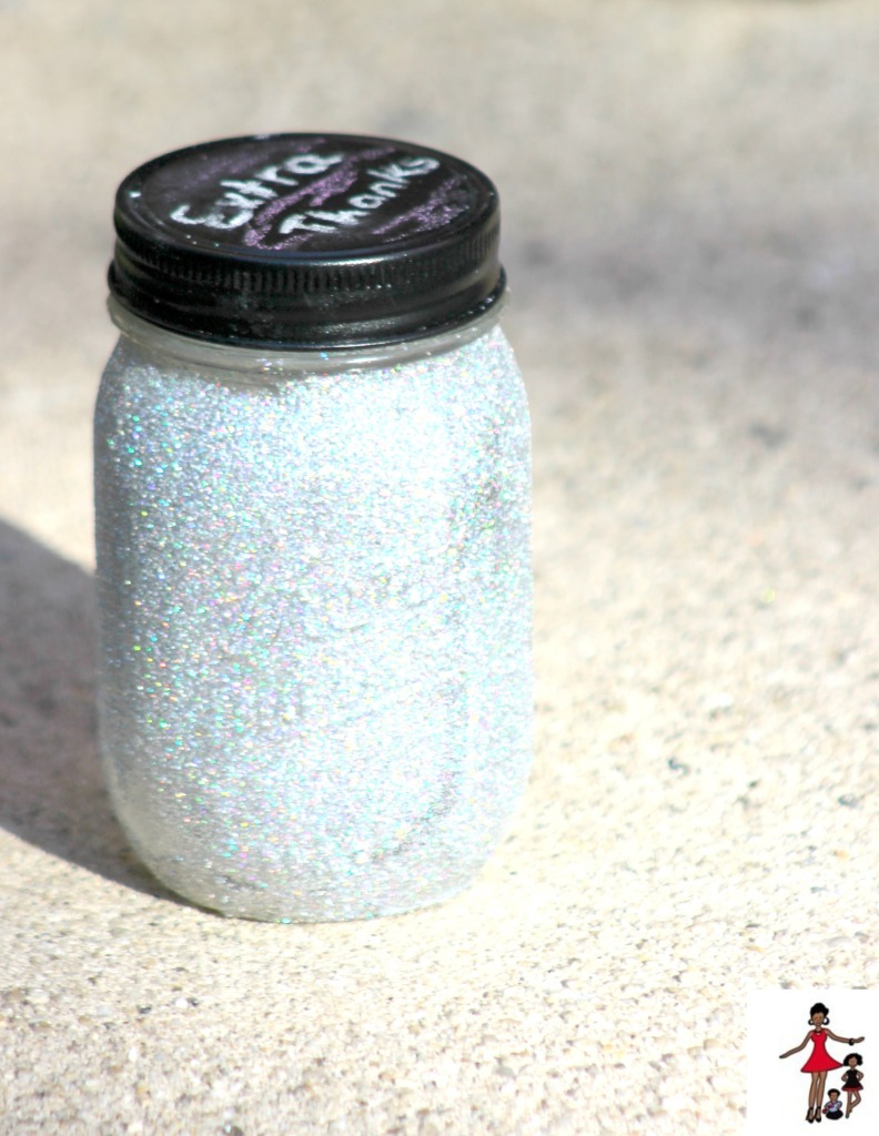 glitter-mason-jar-chalklid