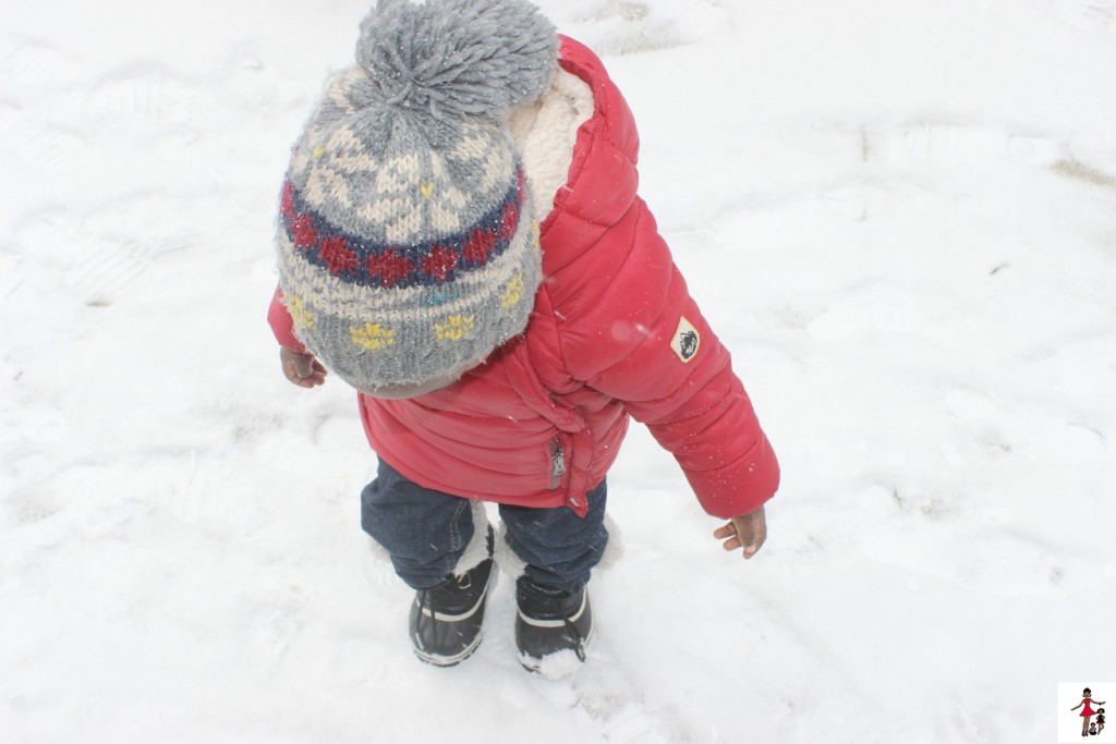 toddler-stomping-in-snow