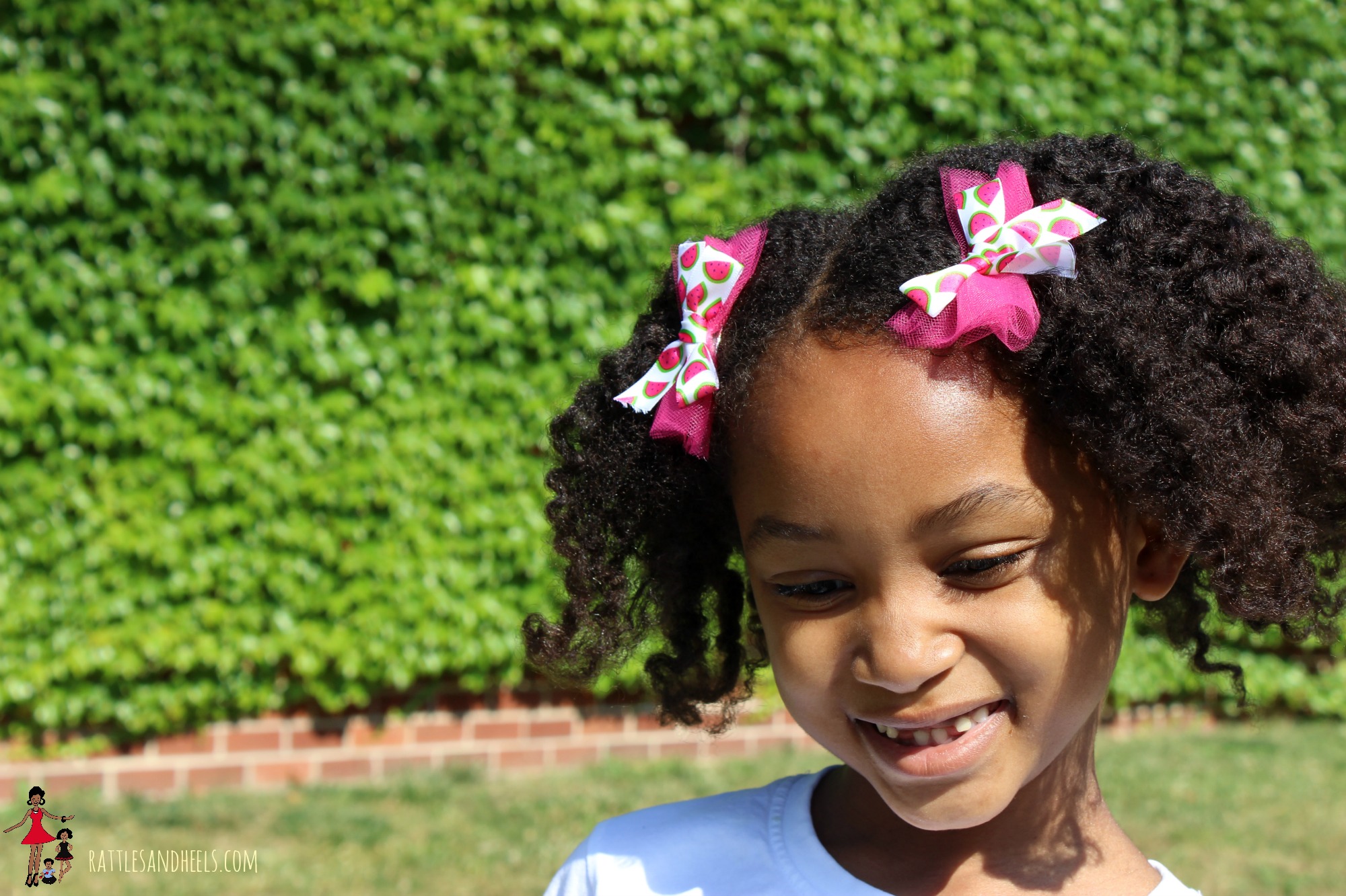 DIY SUMMER TUTU BOW TUTORIAL