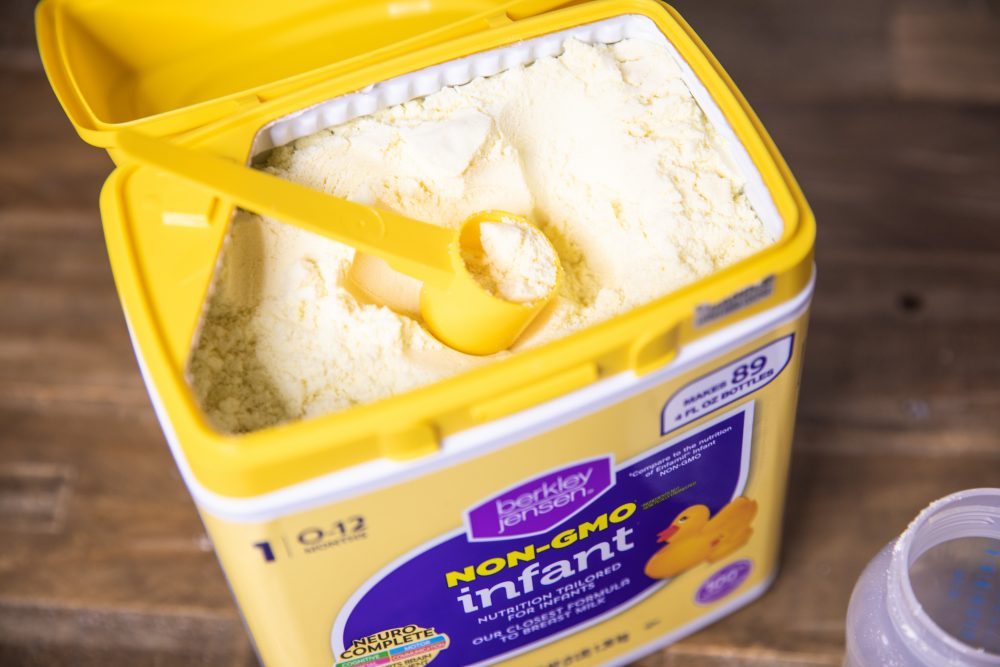 Tips for weaning baby and picking infant formula