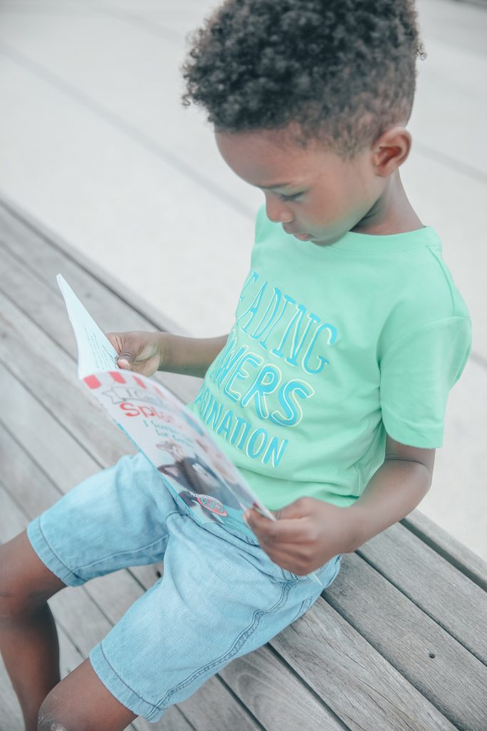 Encouraging Your Child to Become a Confident Reader | Tons of Resources