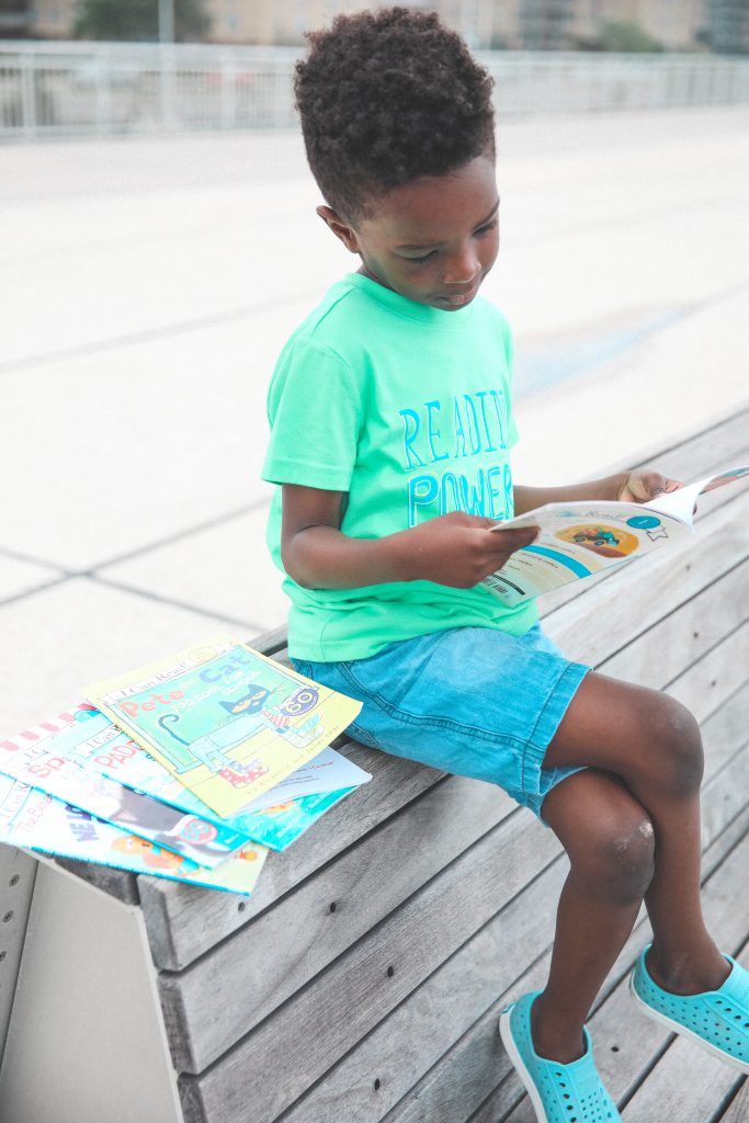 Encouraging Your Child to Become a Confident Reader | Tons of Resources